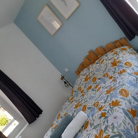 Les Pieds Dans La Veules-les-Roses